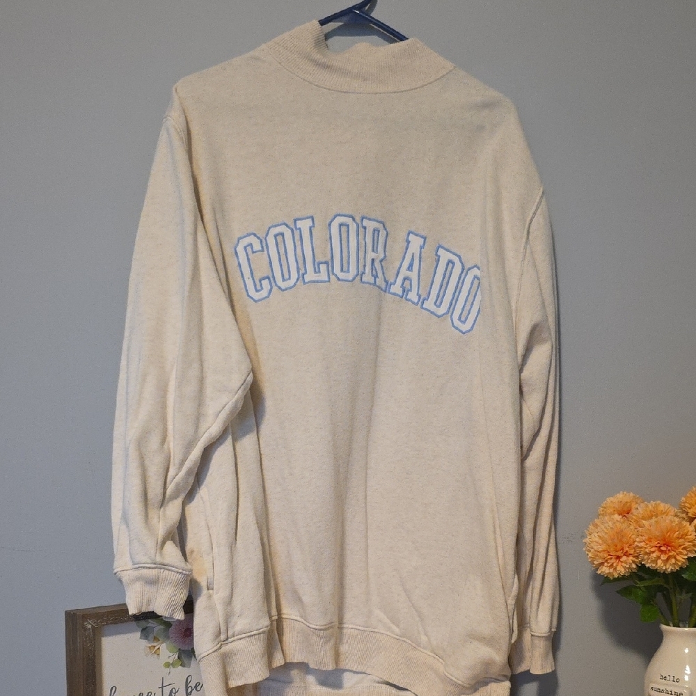 Cream Sweatshirt with Blue 'Colorado' Print